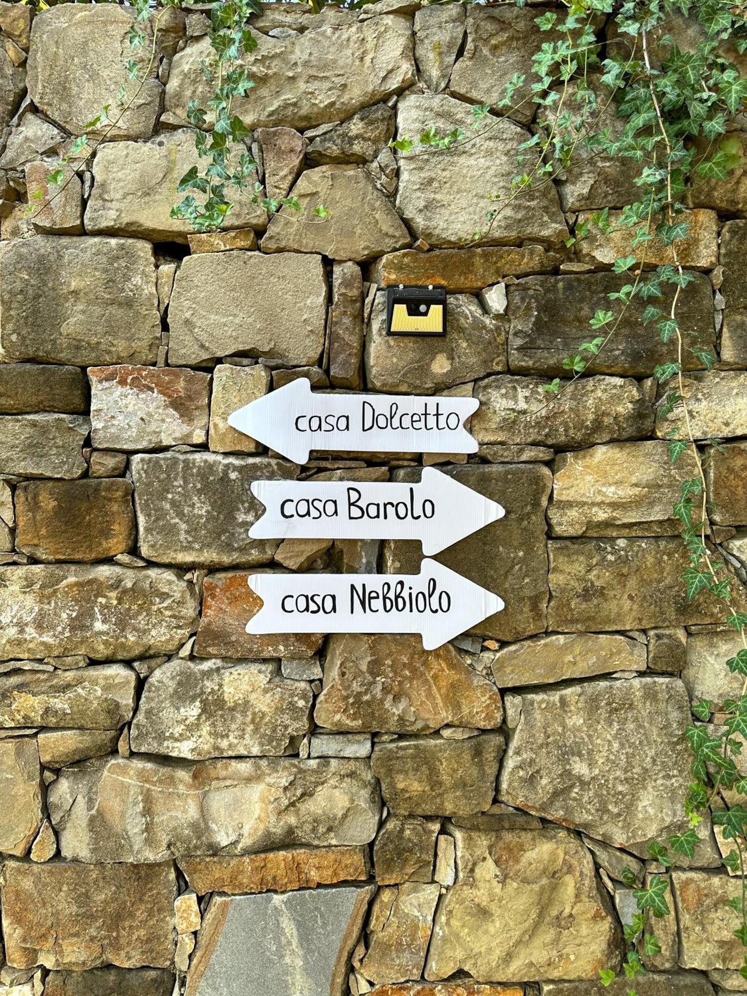 Just Langhe Casa Barolo Villa โนเวลโล ภายนอก รูปภาพ